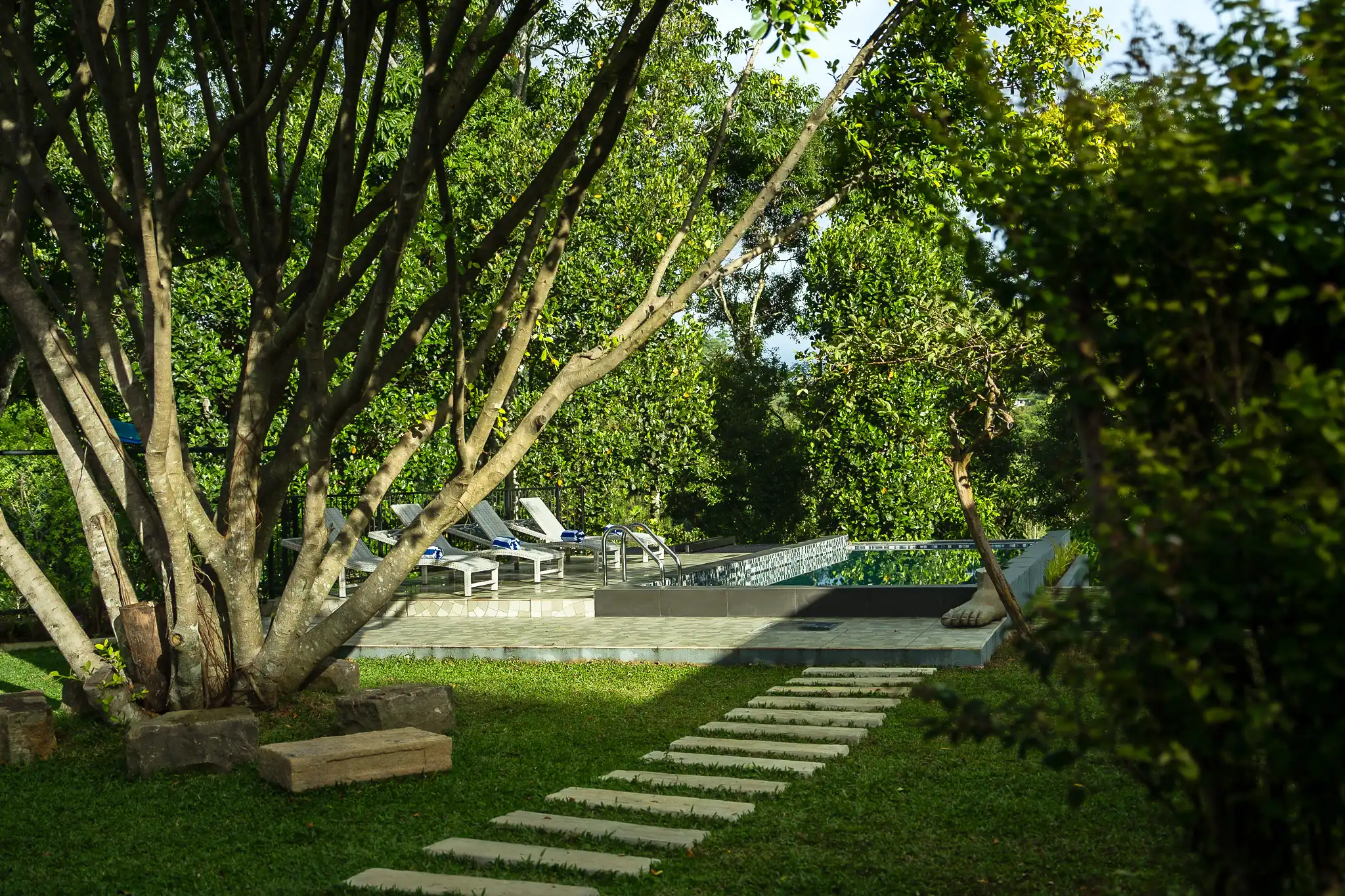 Boutique villa dining and pool area